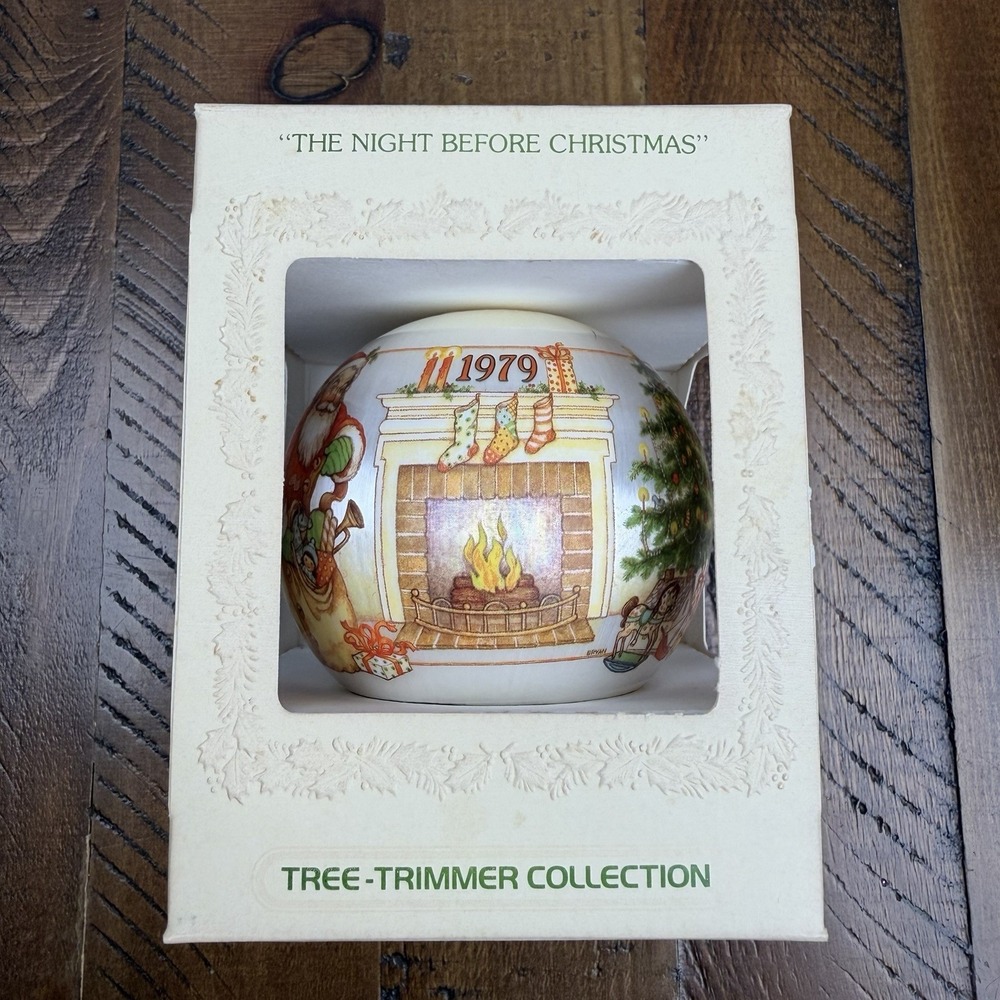 Hallmark The Night Before Christmas 1979 Satin Ornament Tree Trimmer Collection